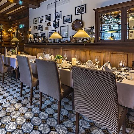 Wellings Romantik Hotel Zur Linde Moers Kültér fotó