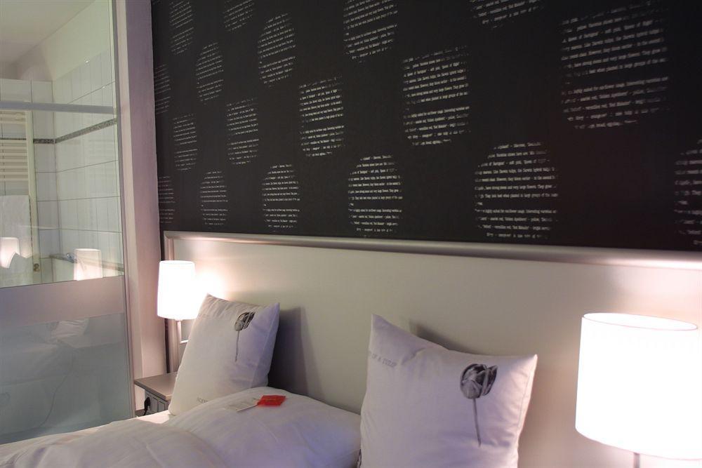 Wellings Romantik Hotel Zur Linde Moers Kültér fotó