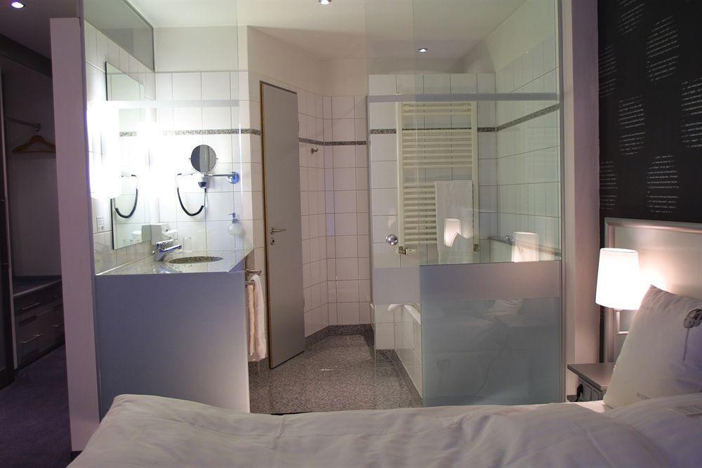 Wellings Romantik Hotel Zur Linde Moers Kültér fotó