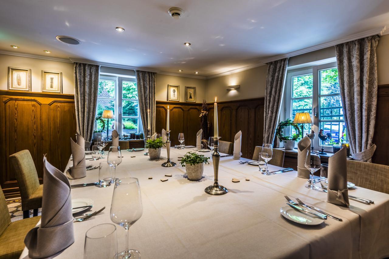 Wellings Romantik Hotel Zur Linde Moers Kültér fotó