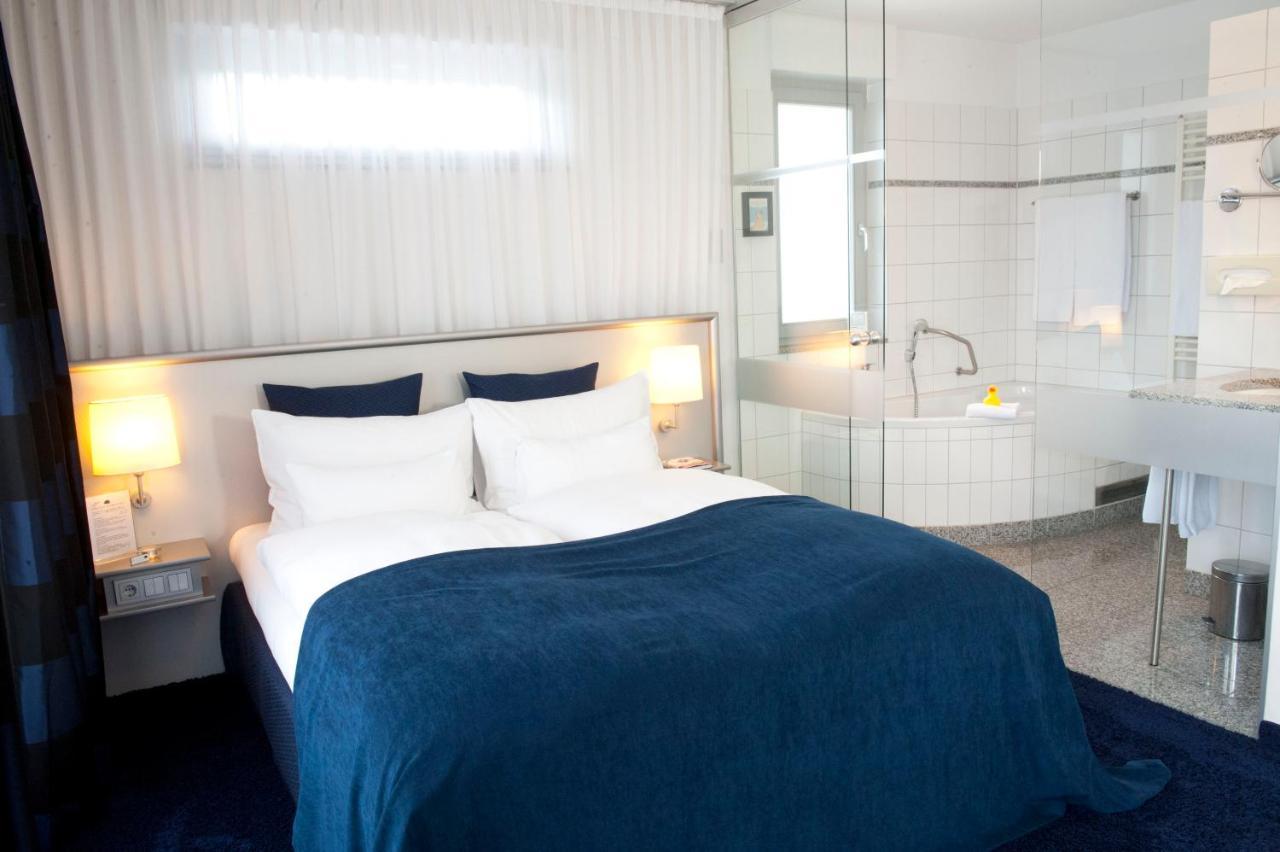 Wellings Romantik Hotel Zur Linde Moers Kültér fotó