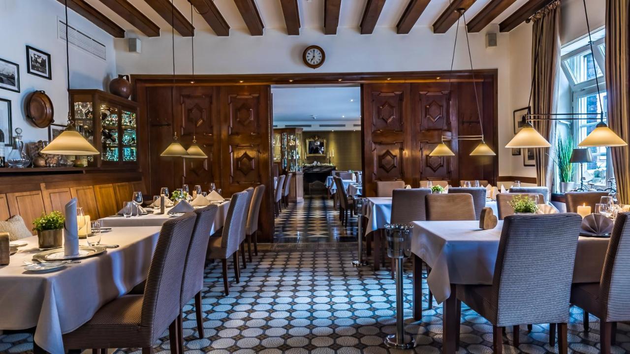 Wellings Romantik Hotel Zur Linde Moers Kültér fotó