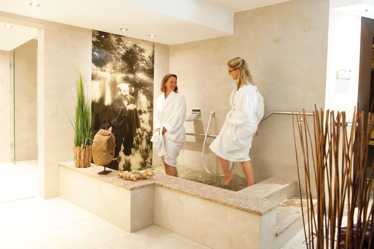 Wellings Romantik Hotel Zur Linde Moers Kültér fotó