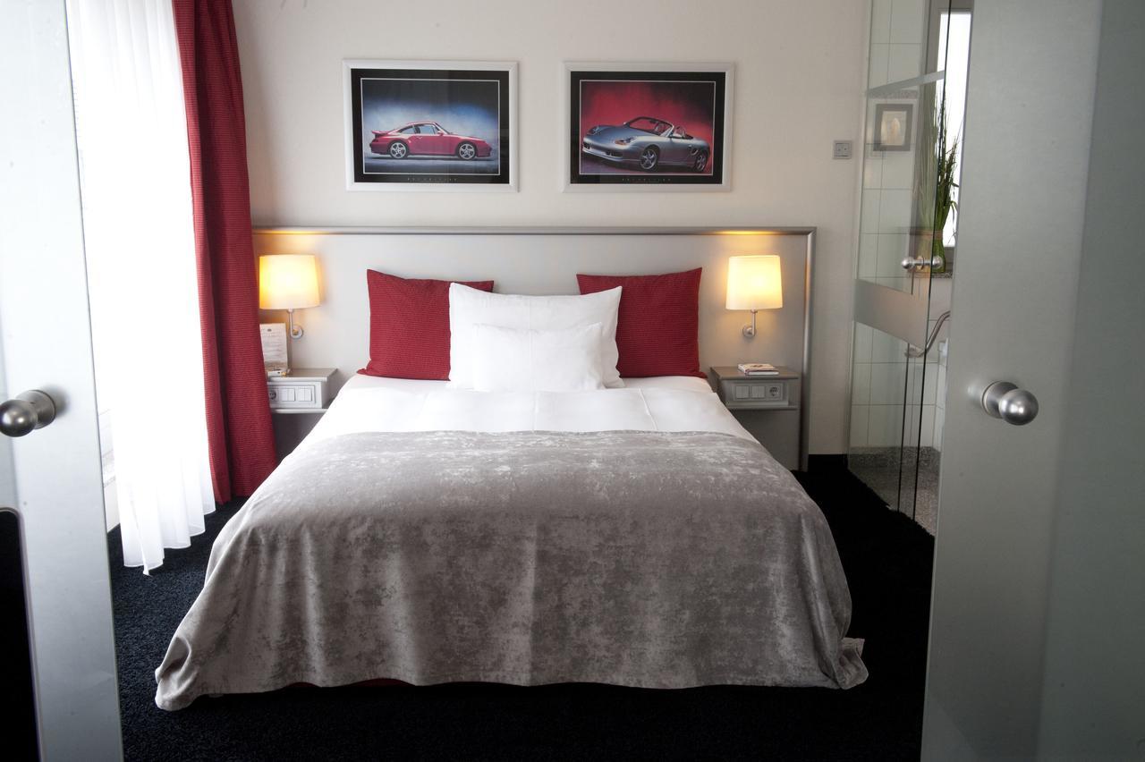 Wellings Romantik Hotel Zur Linde Moers Kültér fotó