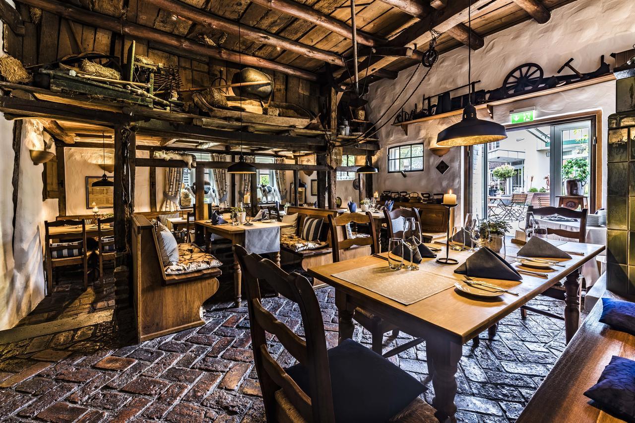 Wellings Romantik Hotel Zur Linde Moers Kültér fotó